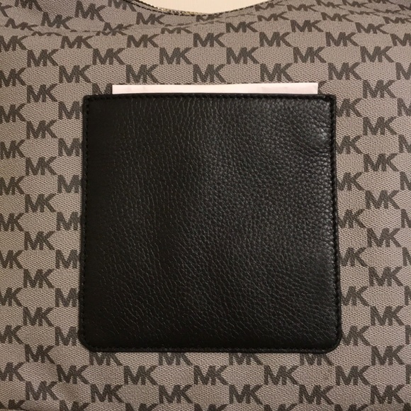Authentic Black and gray Michael Kors bag - Picture 2 of 8